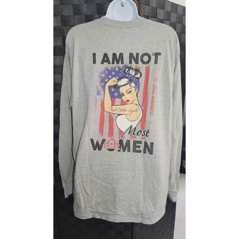 I Am Not Like Most Women (Realtor) T-shirt‎ size Large